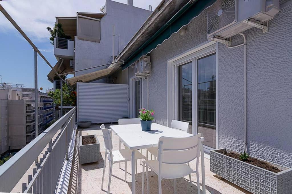 Апартаменти Sunlit 2Br Oasis In Metaxourghio 3Min From Metro Афіни Екстер'єр фото