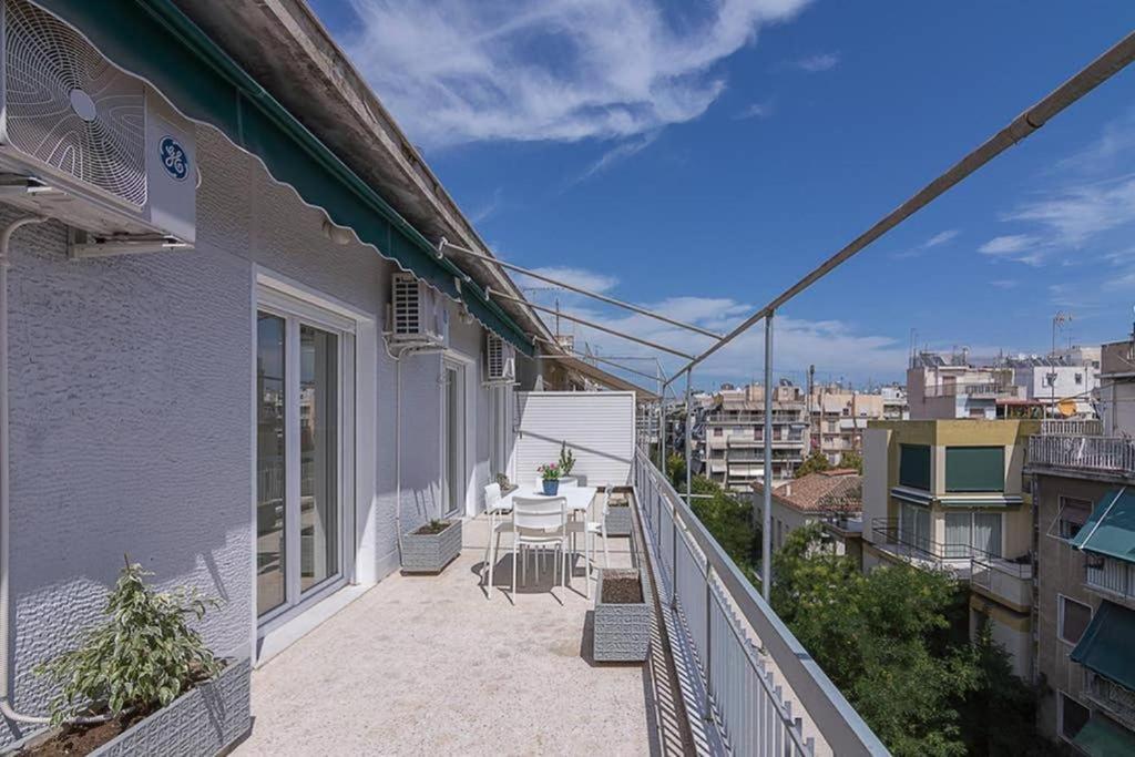Апартаменти Sunlit 2Br Oasis In Metaxourghio 3Min From Metro Афіни Екстер'єр фото