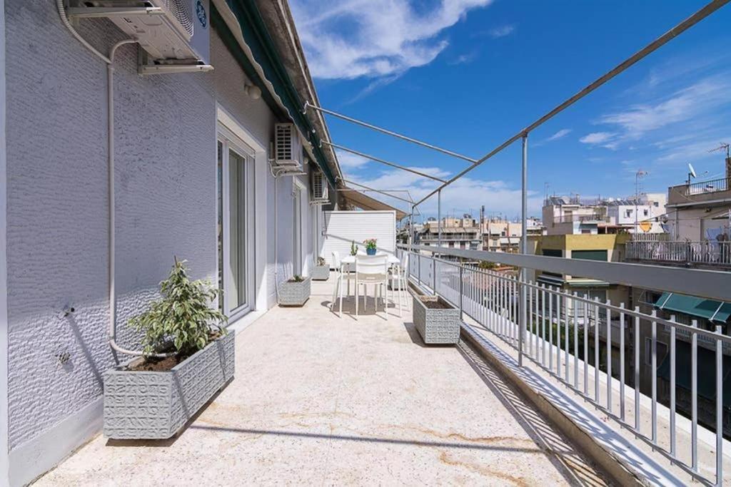 Апартаменти Sunlit 2Br Oasis In Metaxourghio 3Min From Metro Афіни Екстер'єр фото