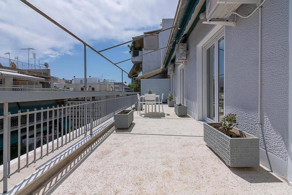 Апартаменти Sunlit 2Br Oasis In Metaxourghio 3Min From Metro Афіни Екстер'єр фото