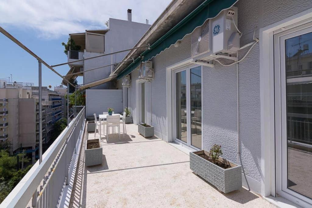 Апартаменти Sunlit 2Br Oasis In Metaxourghio 3Min From Metro Афіни Екстер'єр фото